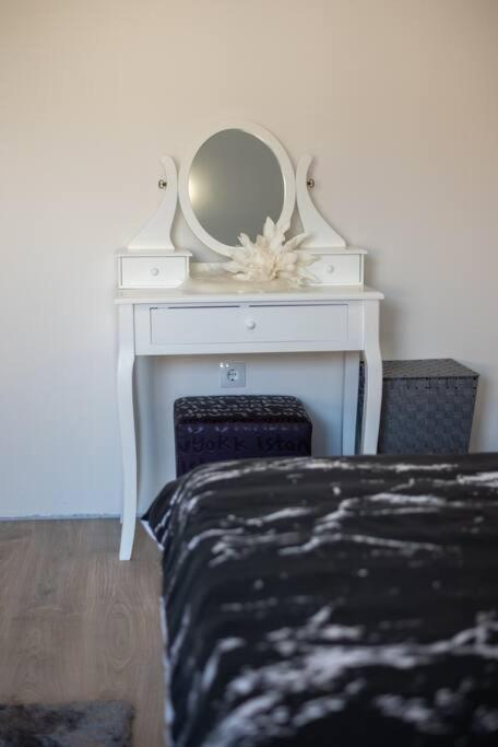 Appartamento Apartman Iva Zara Esterno foto