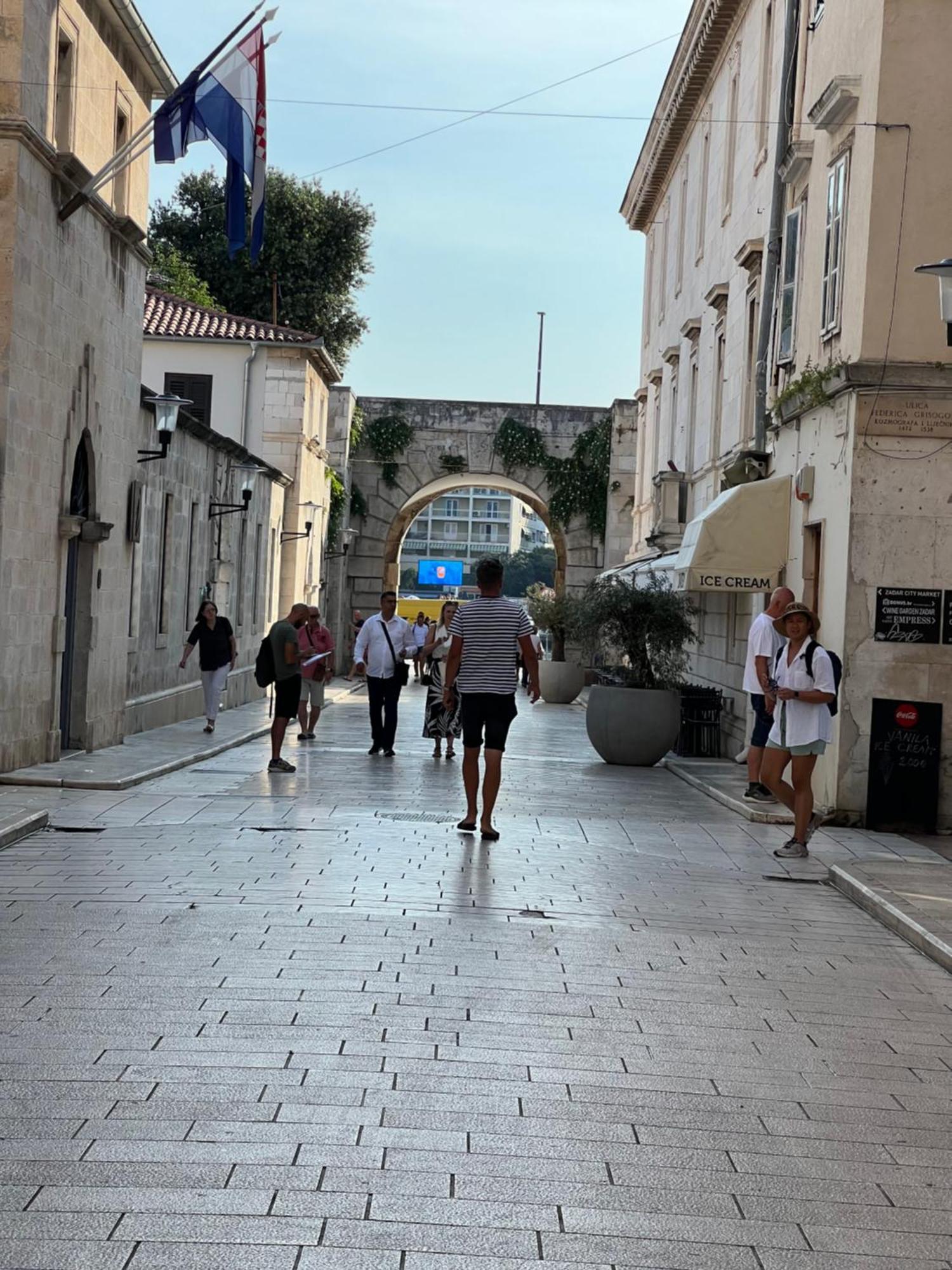 Appartamento Apartman Iva Zara Esterno foto